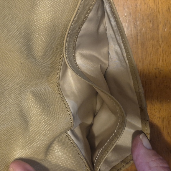 EUC Coach Wallet - Picture 14 of 15